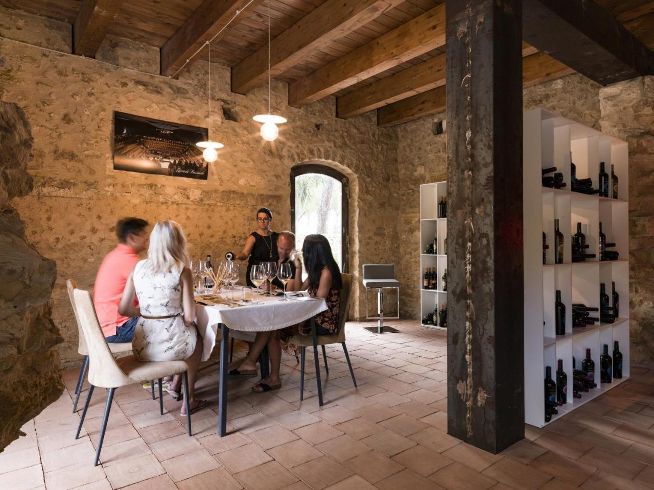Wine Relais Feudi Del Pisciotto Villa Niscemi Exteriör bild